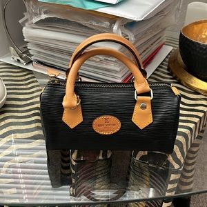 Cute little mini bag.